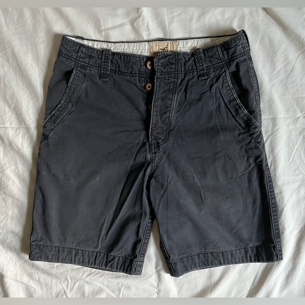 Hollister Men's Shorts Size 32 Button Fly Classic Fit Dark Grey Charcoal Chino